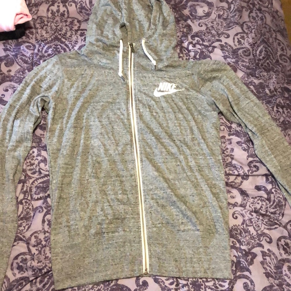 nike zip up sweater medium